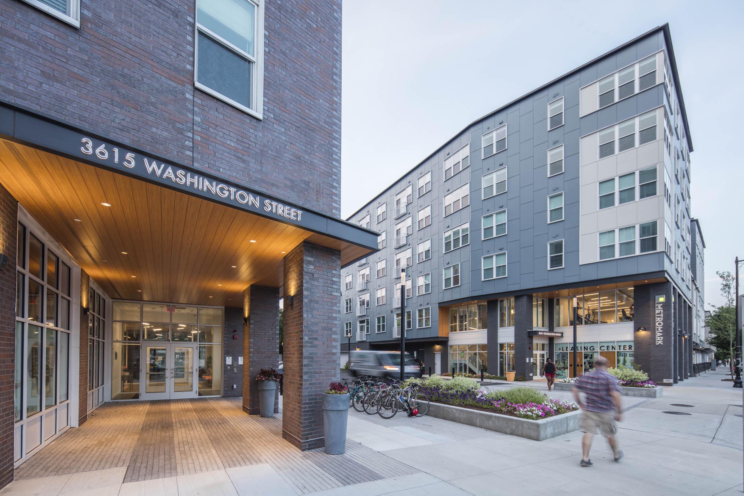 Speedmark Building MetroMark receives LEED Gold certification - Utile